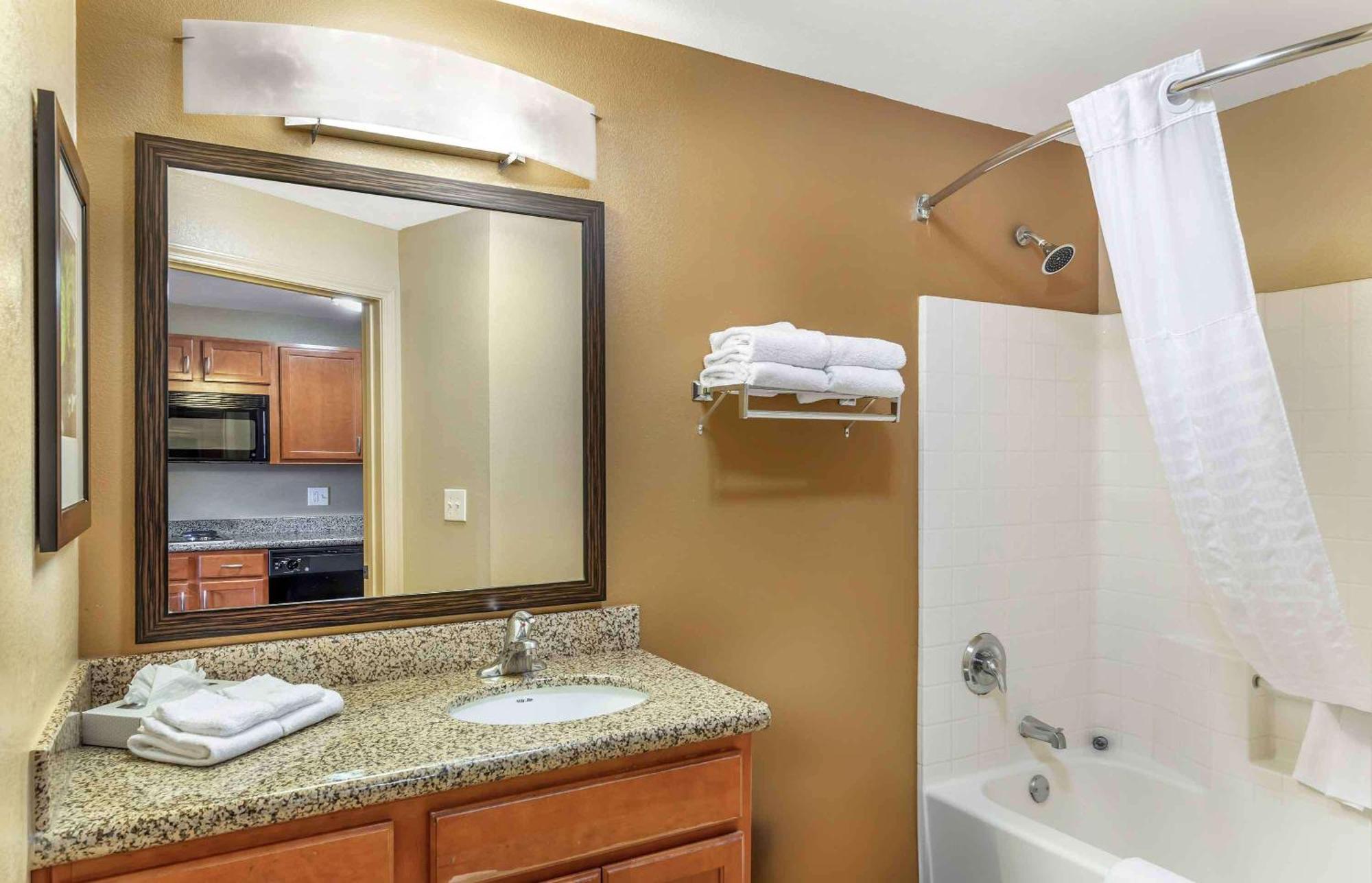 Extended Stay America Suites - Bakersfield - Chester Lane Exterior foto